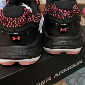 NWT Under Armour tennis shoes pink and black